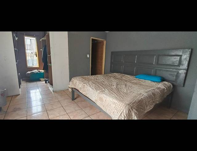 3 BEDROOM HOUSE FOR SALE IN PHILIP NEL PARK